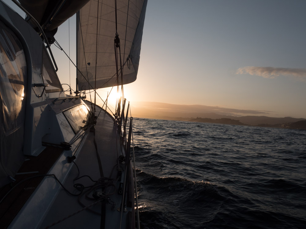 Soloppgang er ofte flott på havet